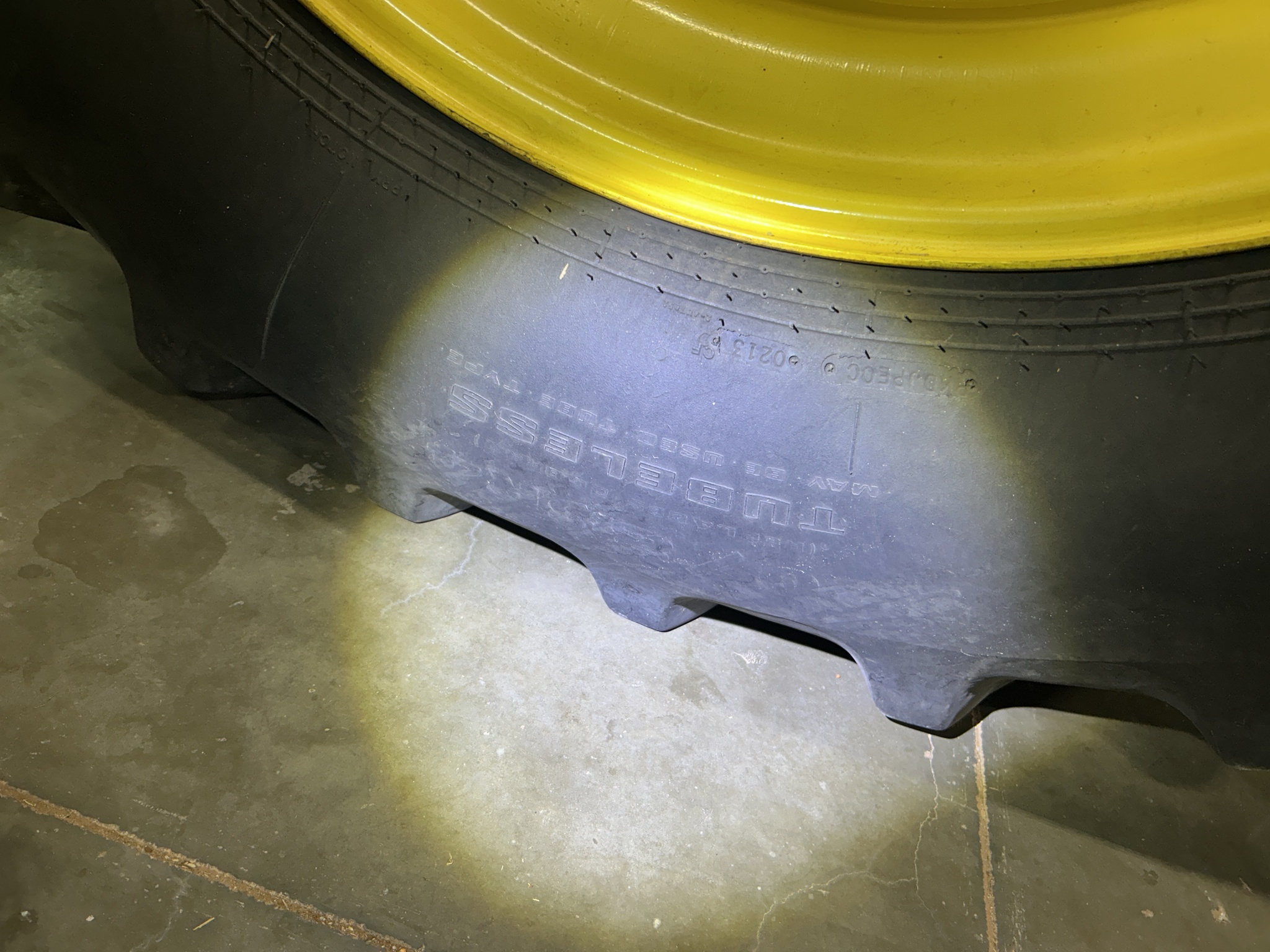 2013 John Deere S670 Image 22