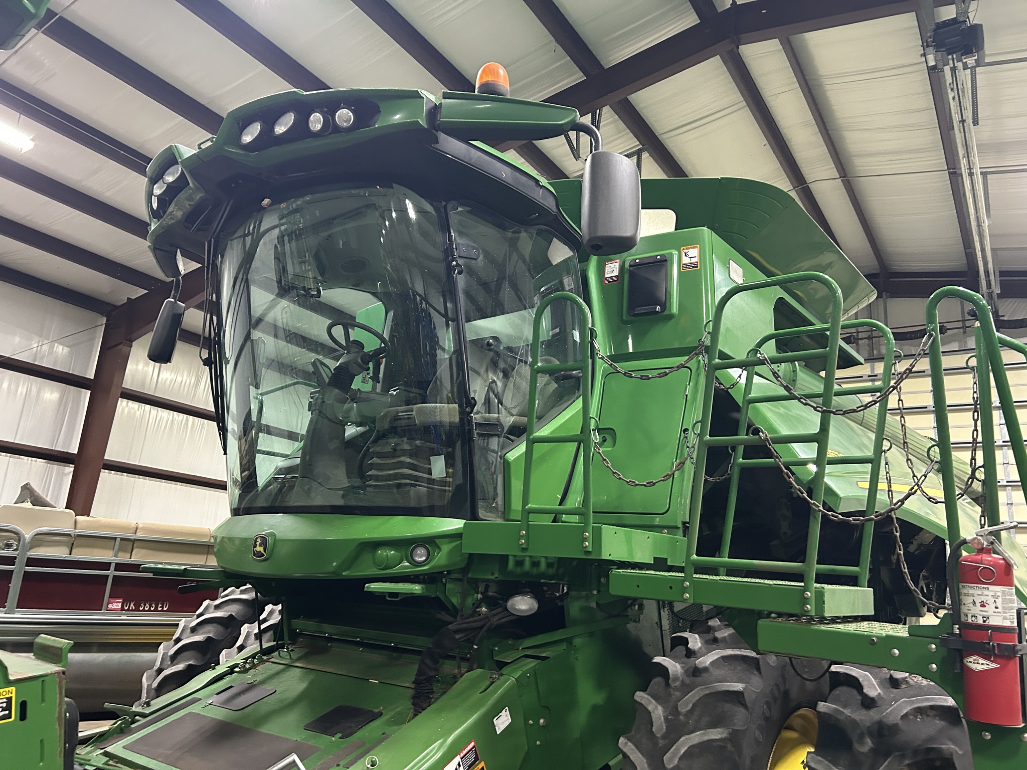 2013 John Deere S670 Image 3