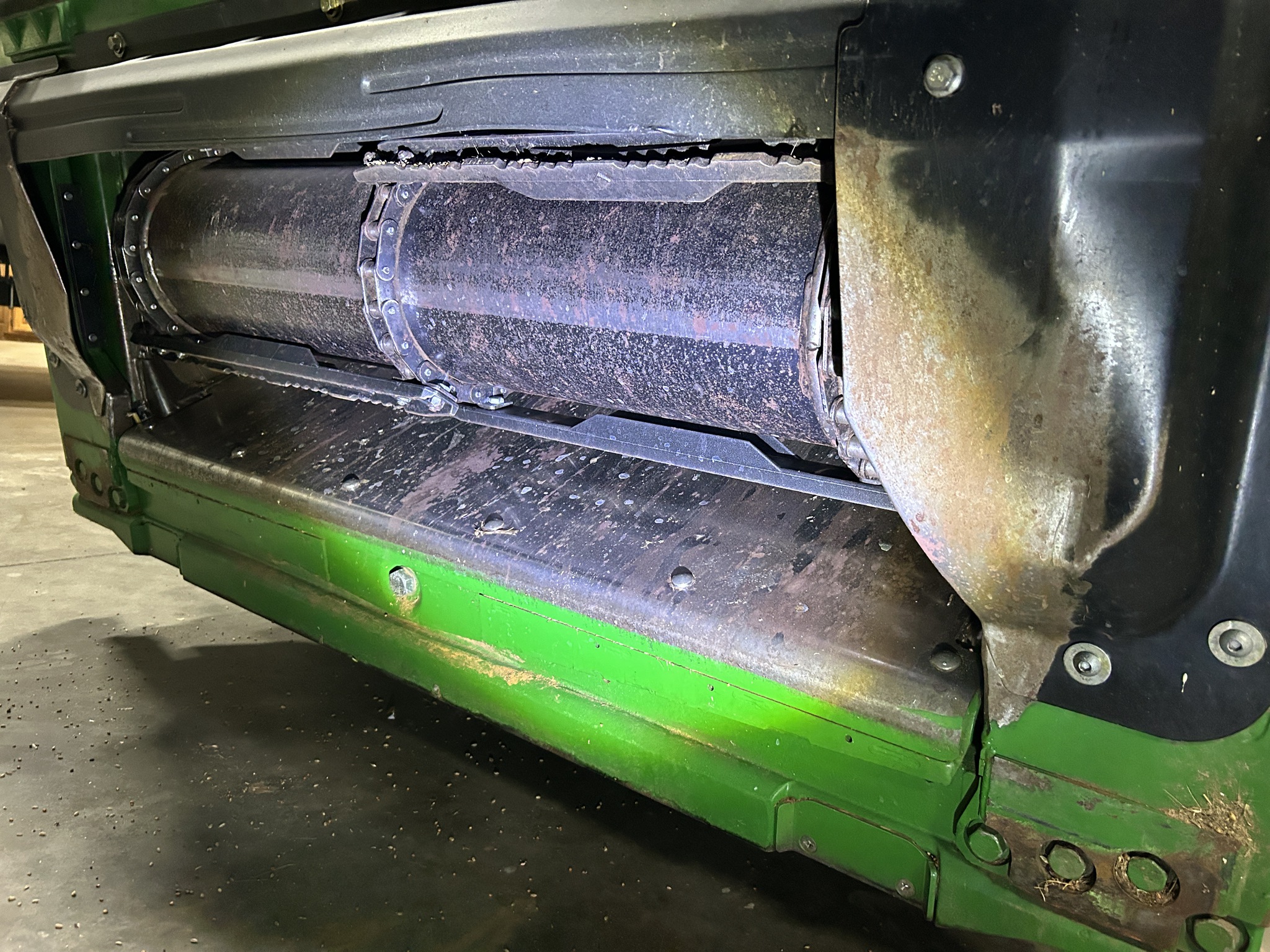 2013 John Deere S670 Image 24