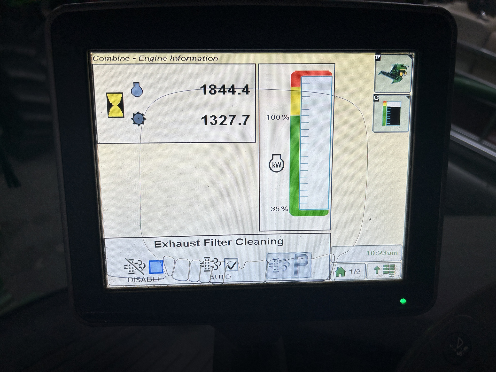 2013 John Deere S670 Image 32