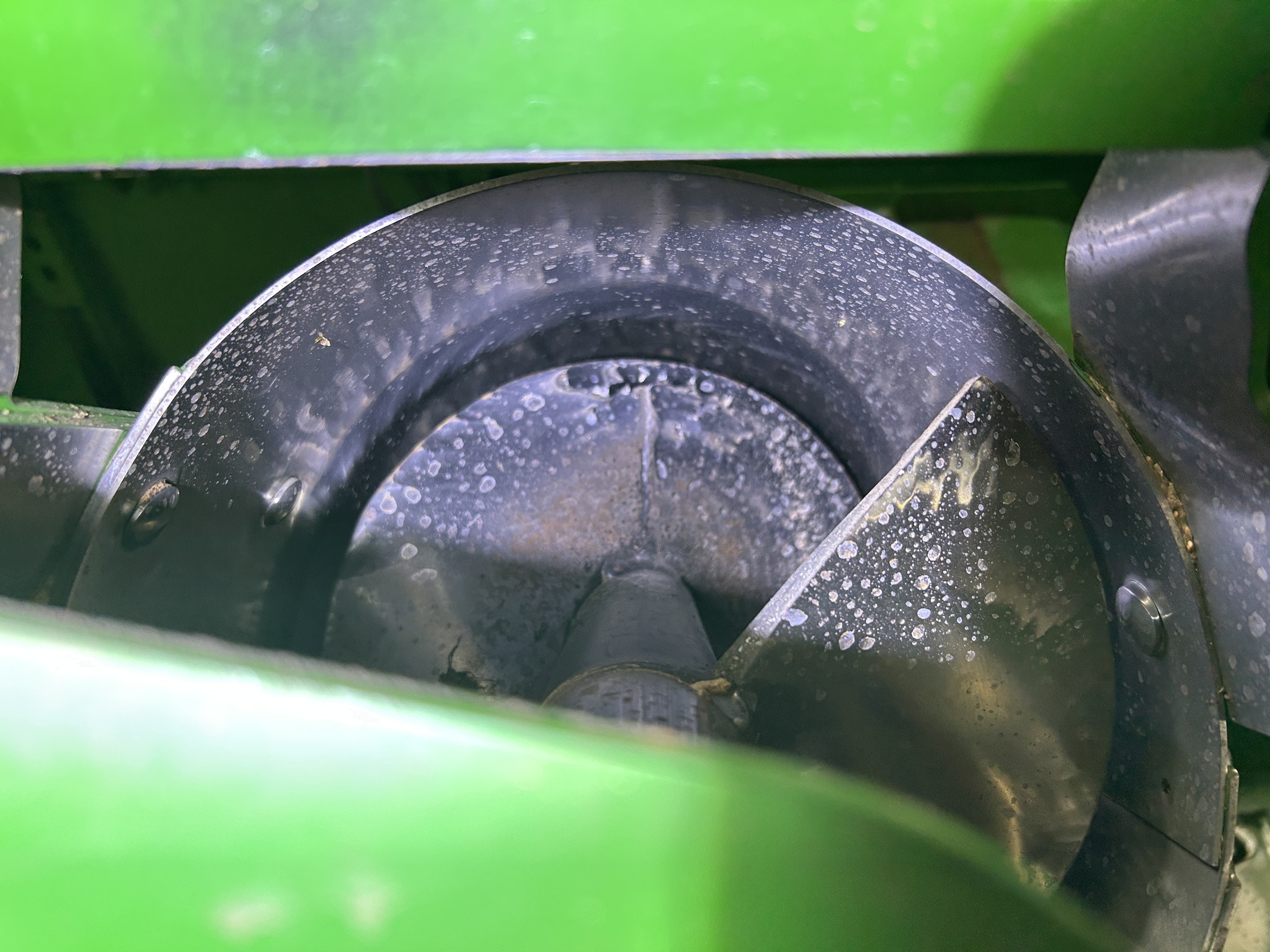 2013 John Deere S670 Image 37