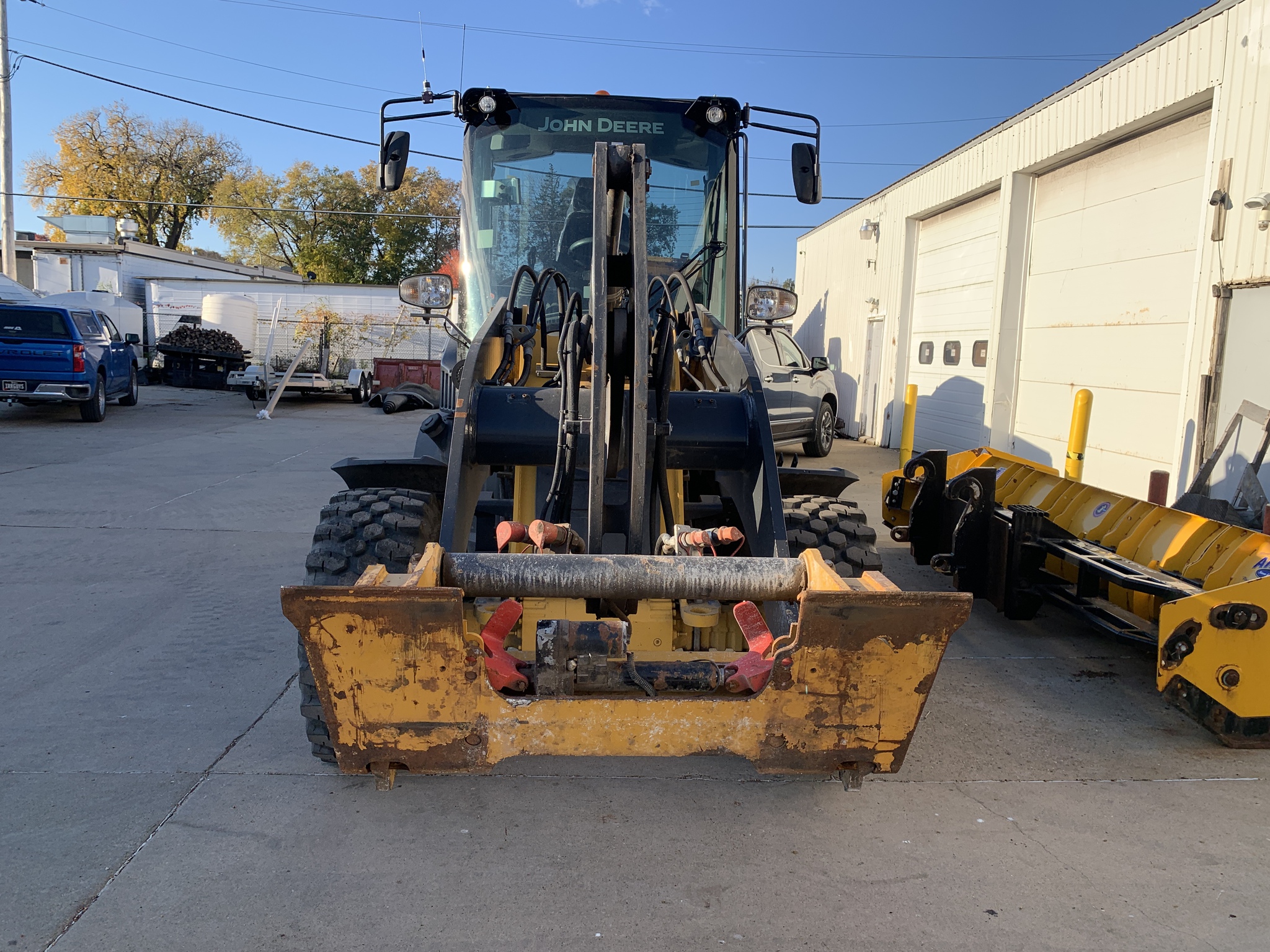 2020 John Deere 324L Image 6