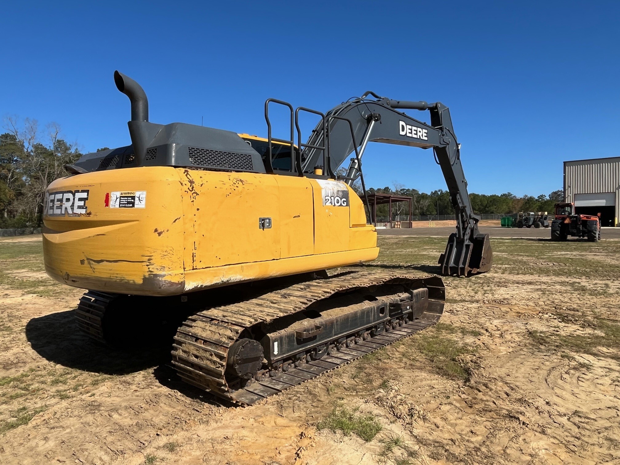 2019 John Deere 210G LC Image 2