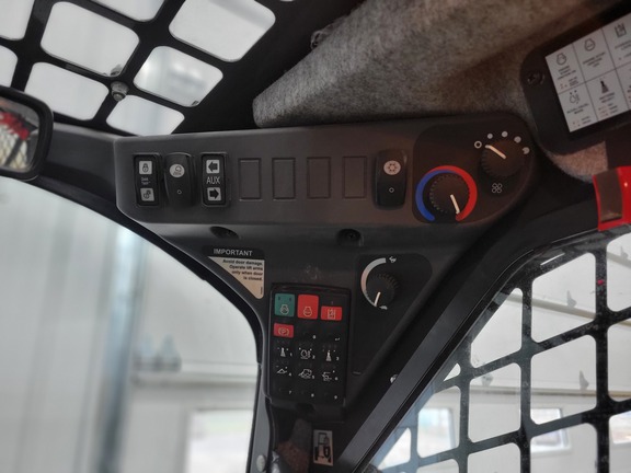 Photo of 2024 John Deere 324G