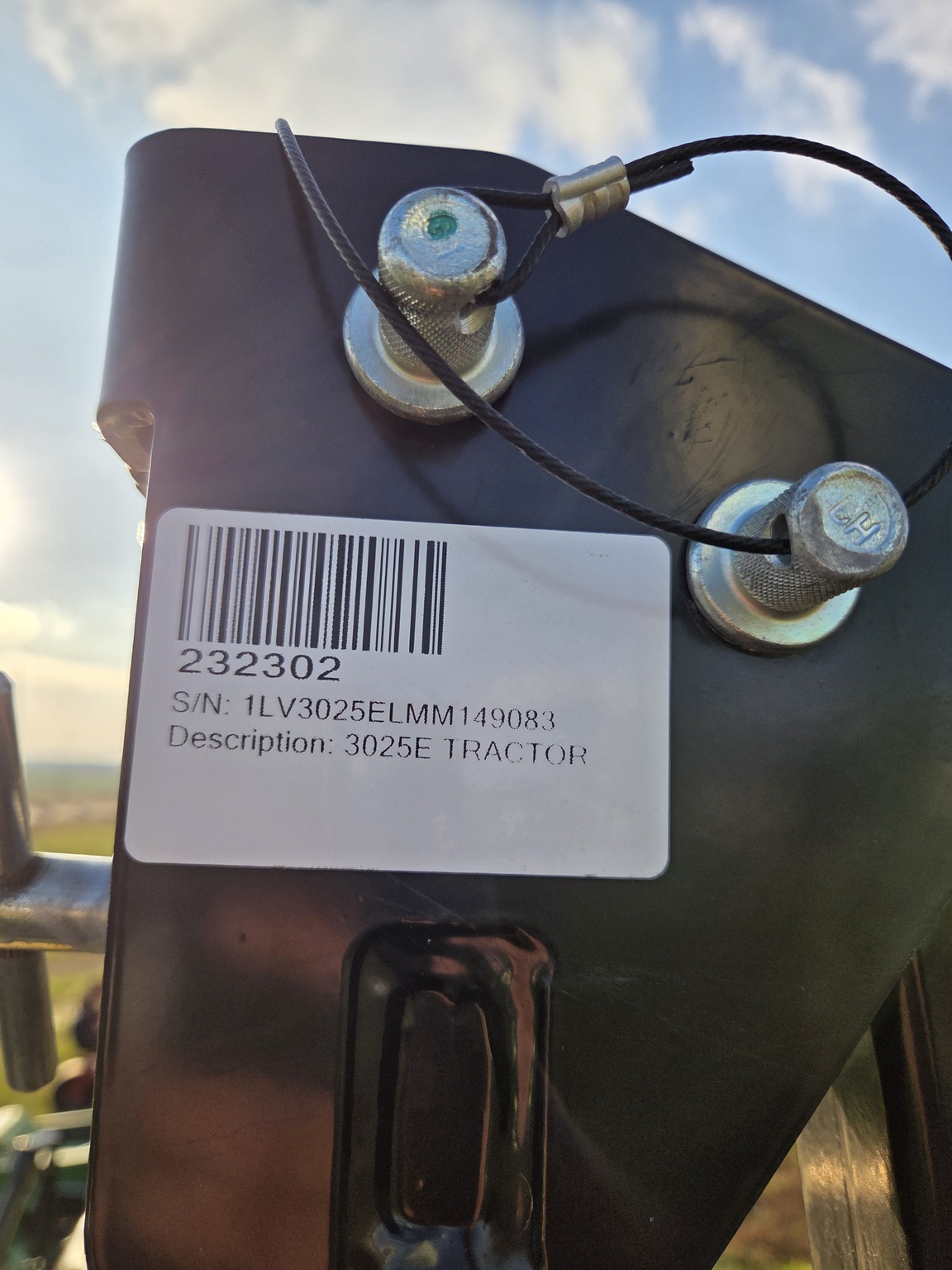 2021 John Deere 3025E Image 8