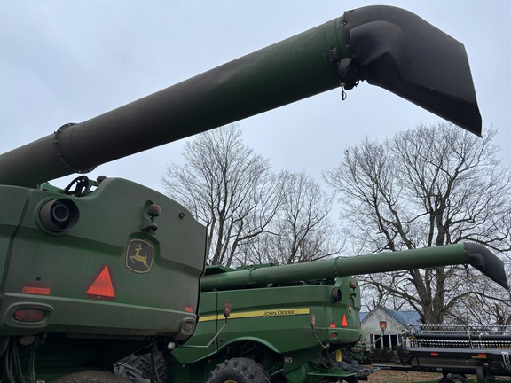 Photo of 2019 John Deere S790