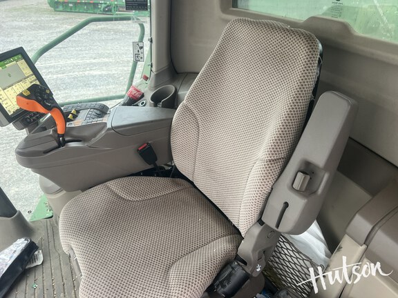 Photo of 2019 John Deere S790