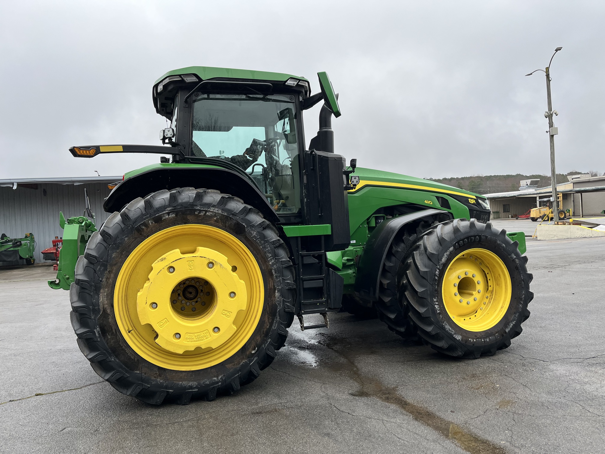 2024 John Deere 8R 410 Image 6