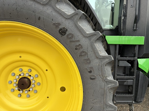 2025 John Deere 8R 410 - Photo18