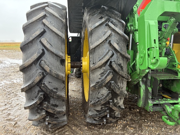 2025 John Deere 8R 410 - Photo25