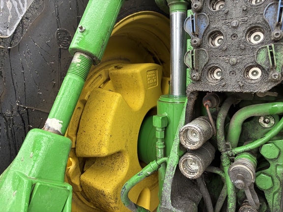 2025 John Deere 8R 410 - Photo26