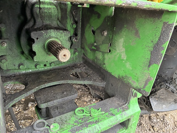 2025 John Deere 8R 410 - Photo33