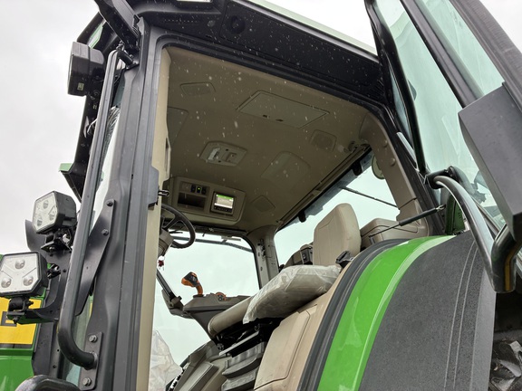 2025 John Deere 8R 410 - Photo36
