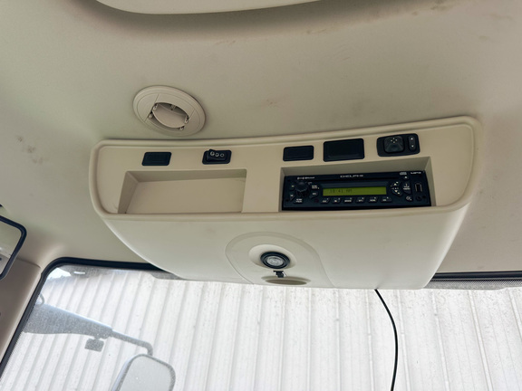 2011 John-Deere 8335RT