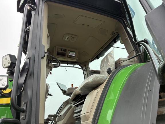 2025 John Deere 8R 370 - Photo38