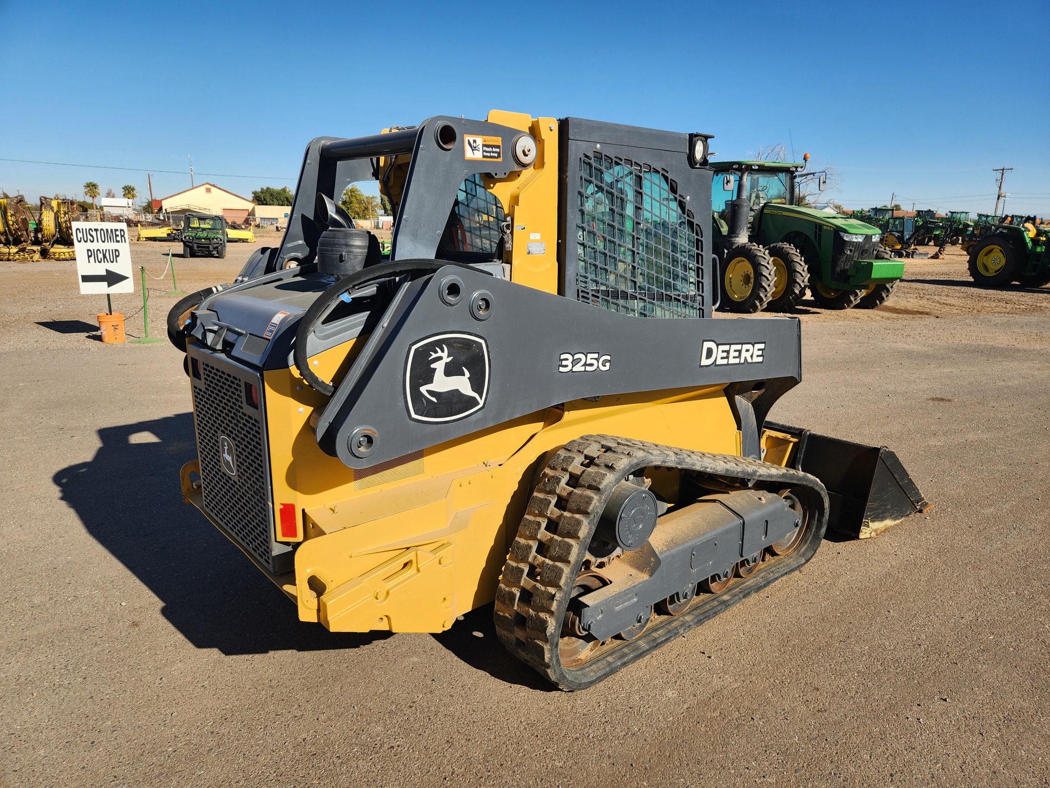 2022 John Deere 325G Image 4