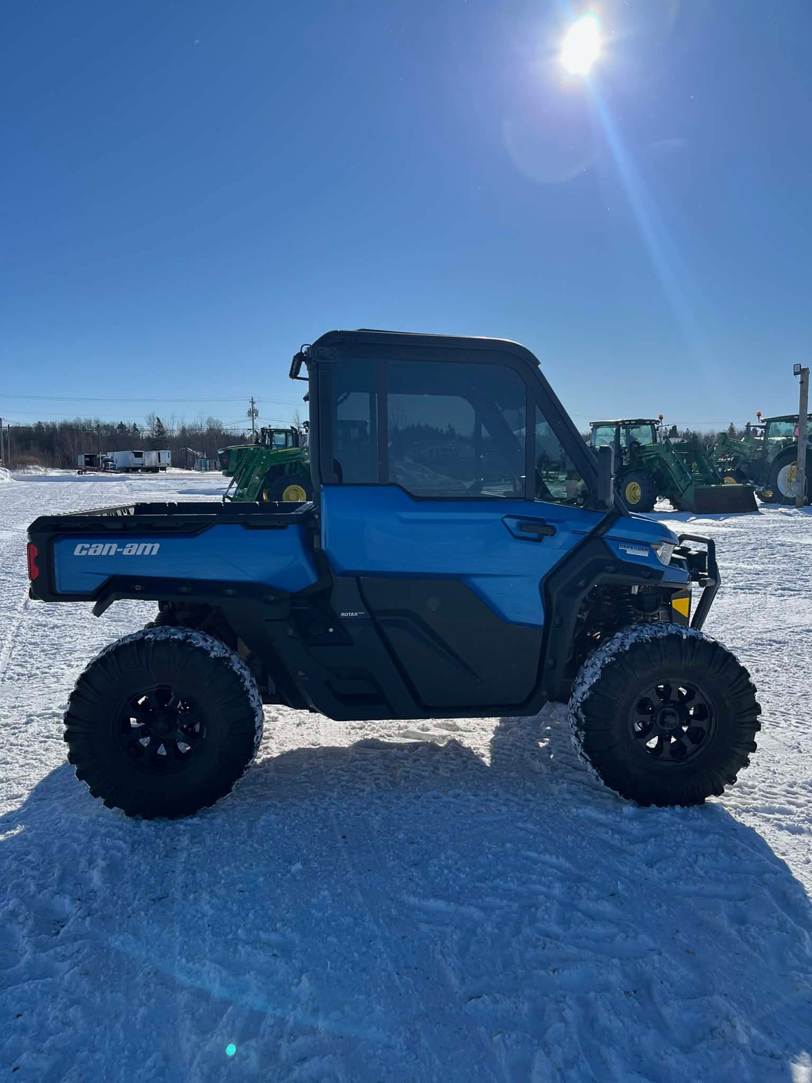 2023 Can-Am Defender Limited Image 3