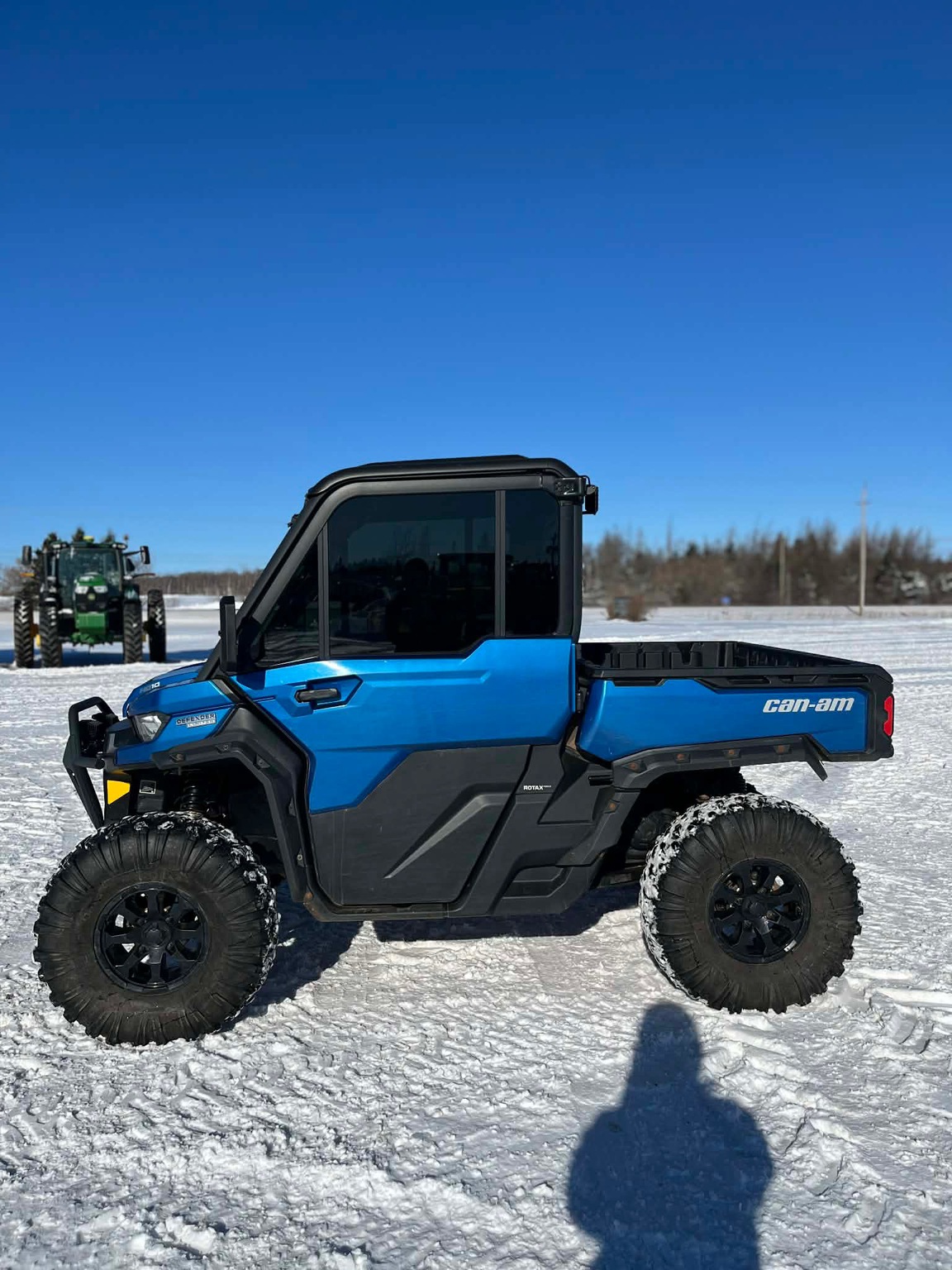 2023 Can-Am Defender Limited Image 1