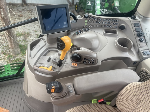 2023 John Deere 6R 175