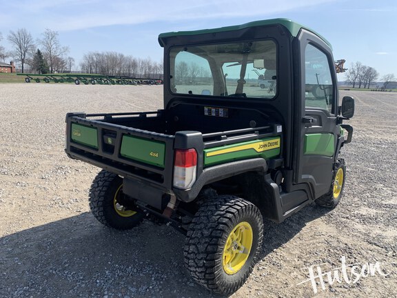 Photo of 2024 John Deere XUV 835R