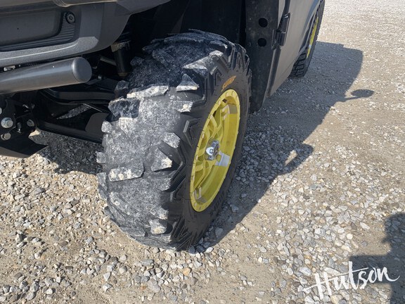 Photo of 2024 John Deere XUV 835R