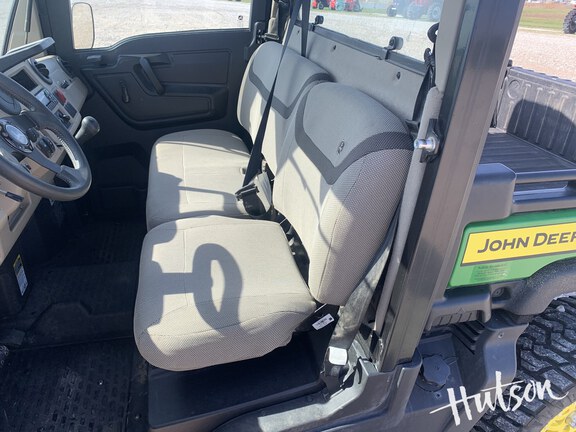 Photo of 2024 John Deere XUV 835R