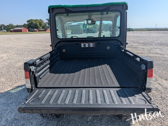 Photo of 2024 John Deere XUV 835R
