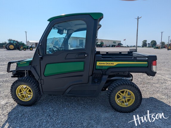 Photo of 2024 John Deere XUV 835R