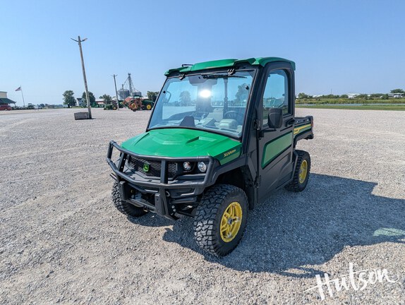 Photo of 2024 John Deere XUV 835R