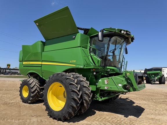  John Deere S770