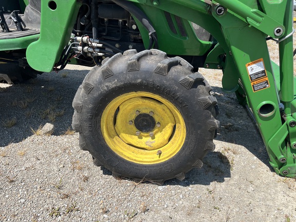 2009 John Deere 4320 - Photo11