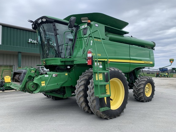 2010 John Deere 9770 STS thumbnail 2