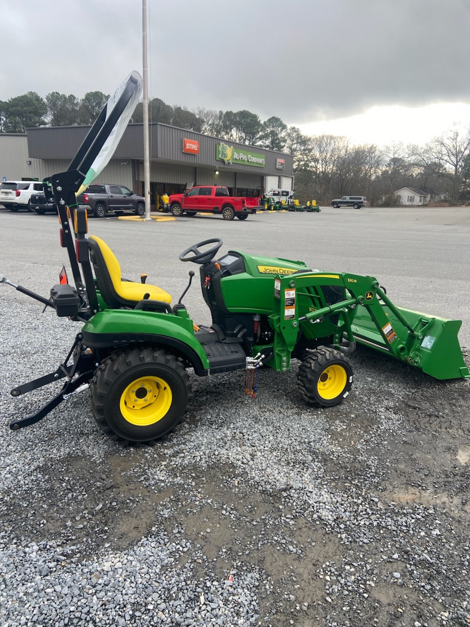 2024 John Deere 1023E Image 5