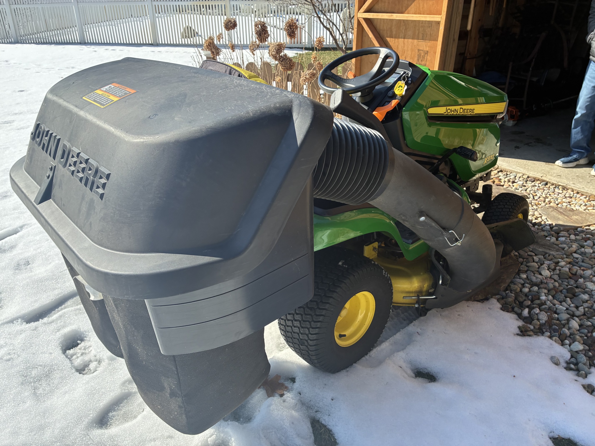 2019 John Deere X370 Image 7