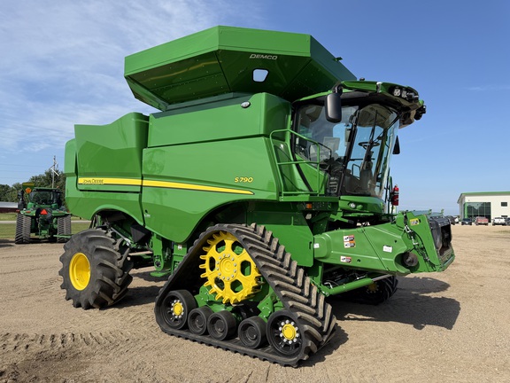  John Deere S790