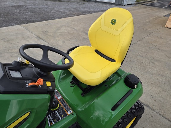 Photo of 2025 John Deere X580