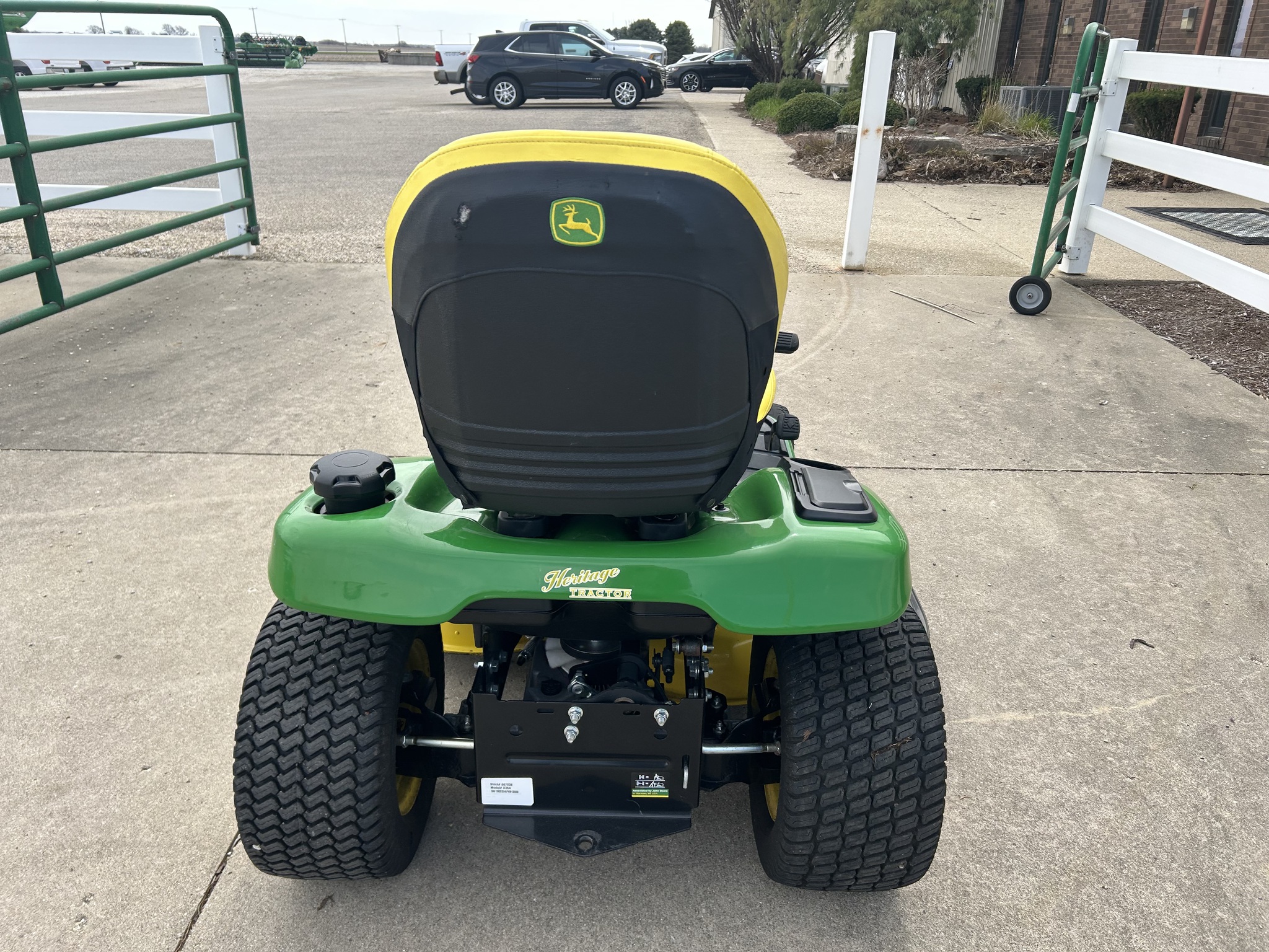  2022 John Deere X354 at Heritage Tractor in Streator, IL