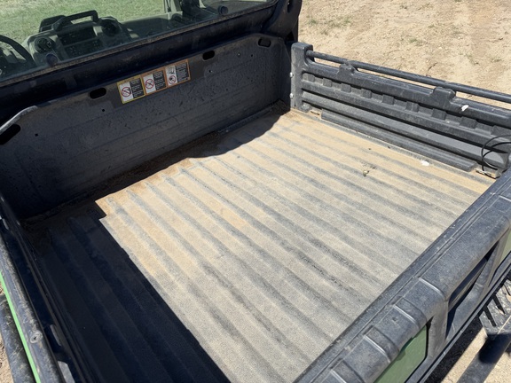 2024 John Deere XUV 835R - Photo15
