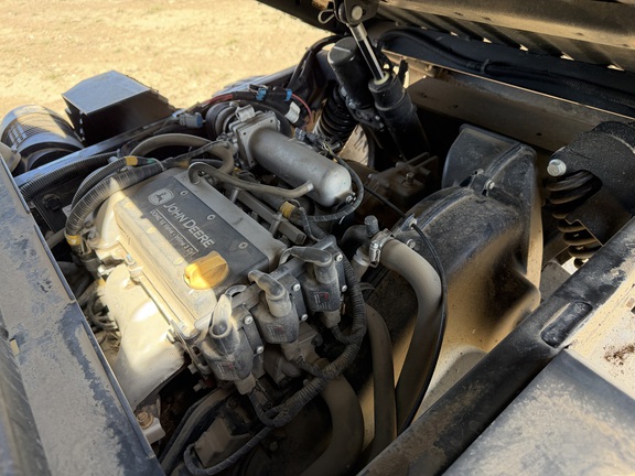 2024 John Deere XUV 835R - Photo18