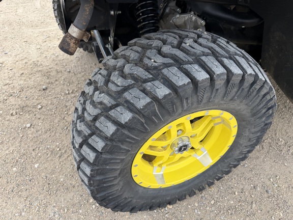 2024 John Deere XUV 835R - Photo13