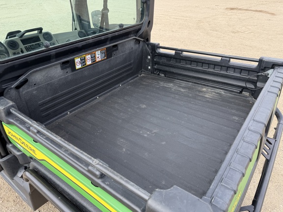 2024 John Deere XUV 835R - Photo15