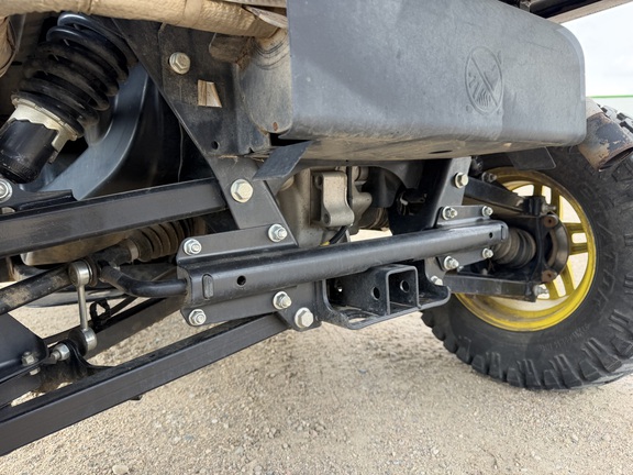 2024 John Deere XUV 835R - Photo16