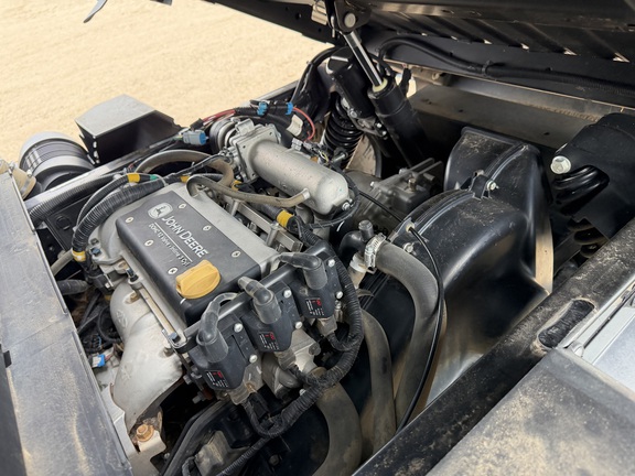 2024 John Deere XUV 835R - Photo18