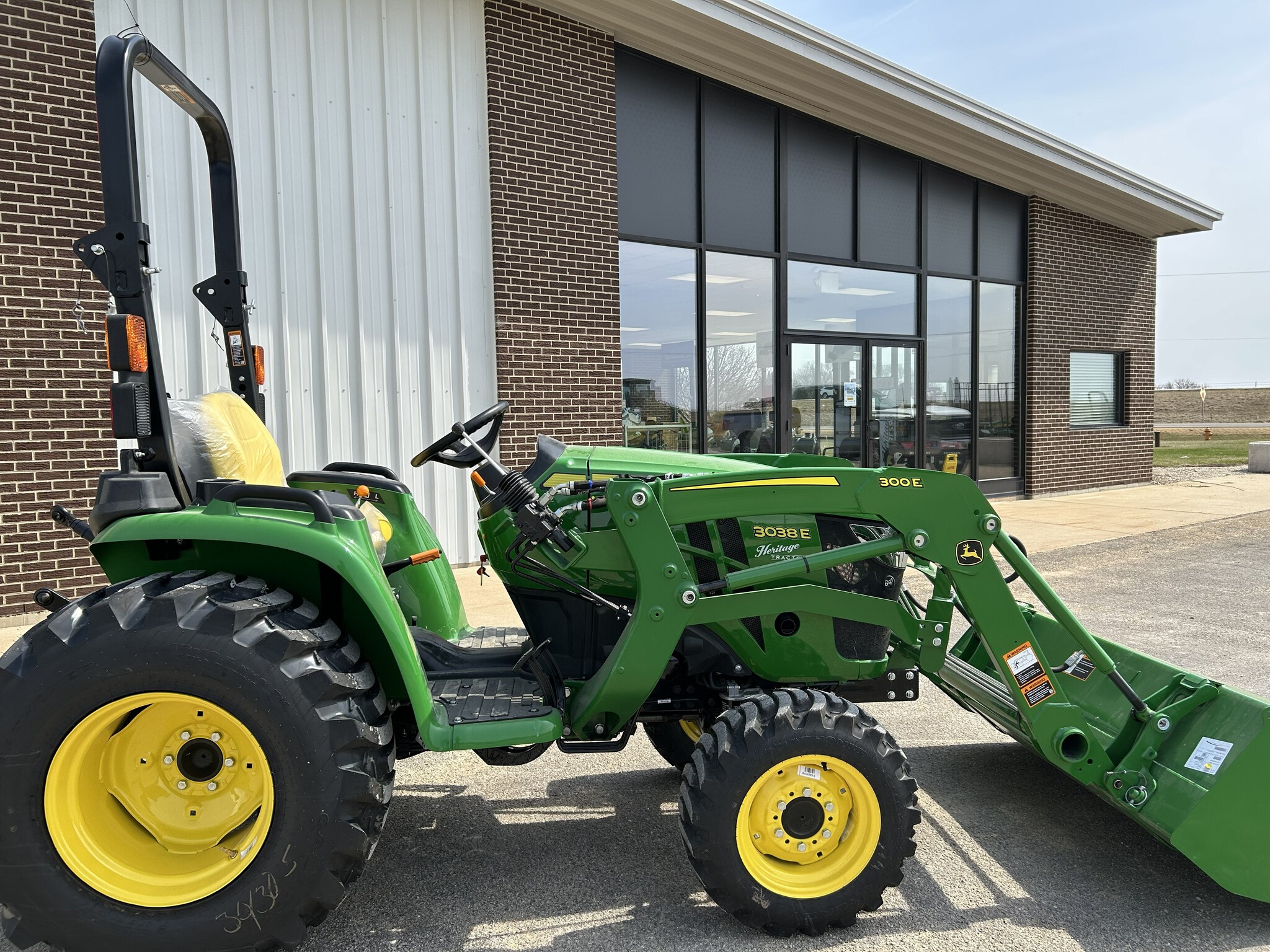  2025 John Deere 3038E at Heritage Tractor in Dixon, IL