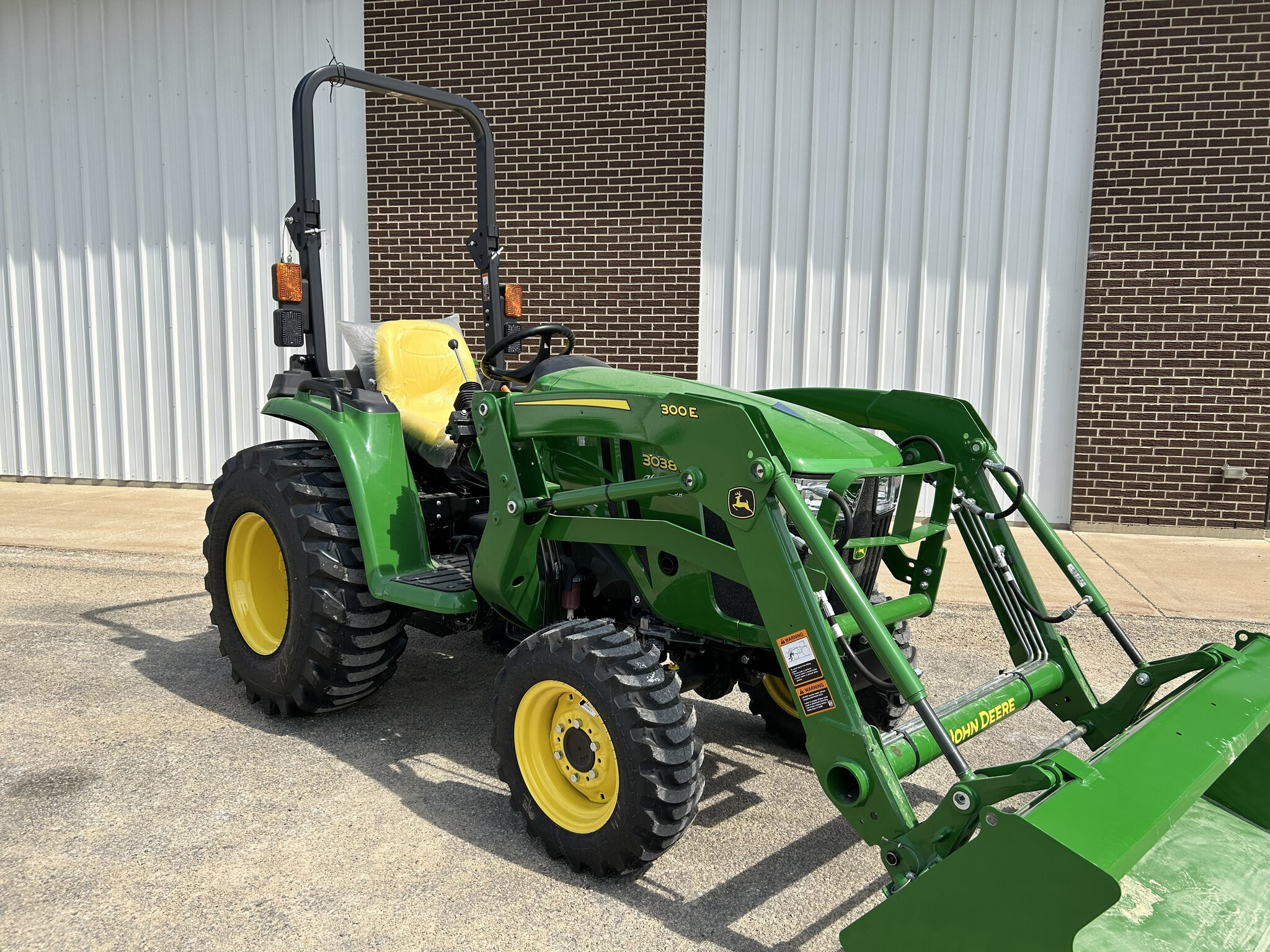  2025 John Deere 3038E at Heritage Tractor in Dixon, IL