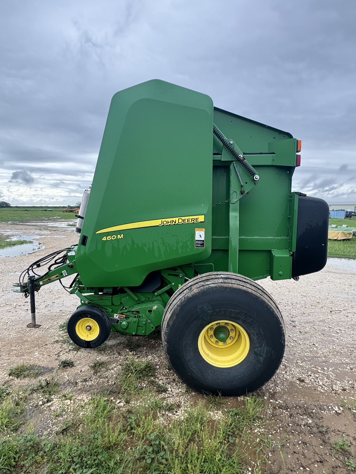 2019 John Deere 460M Image 3
