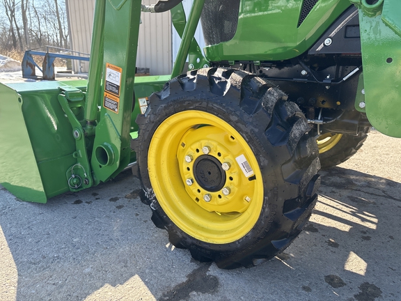 New In-Stock 2025 John Deere 2032R Compact Utility Tractors at Koenig Equipment in Knightstown, IN - Photo9