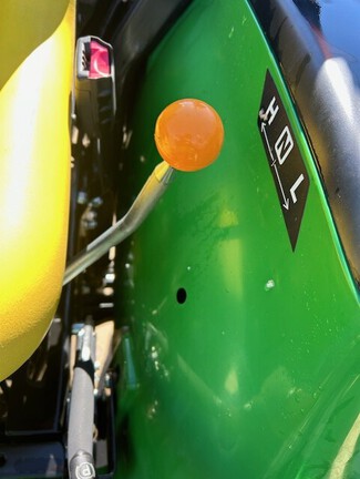 2024 John Deere 3038E (12th thumbnail)