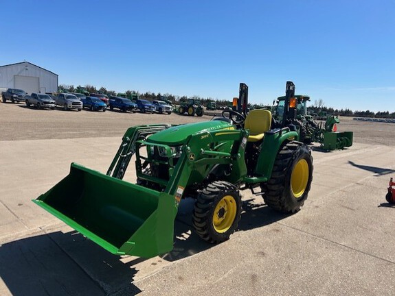 2024 John Deere 3038E (3rd thumbnail)