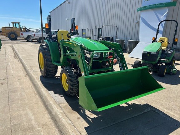 2024 John Deere 3038E (5th thumbnail)